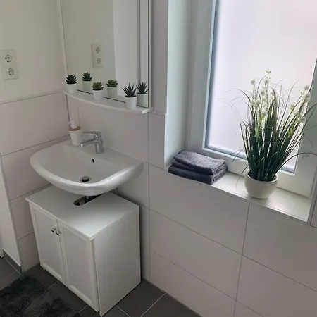Barrierefrei - 24std-check-in Kontaktlos - Kingsize Bed - W-lan - Parkplatz W 3